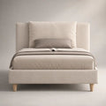 Letto singolo imbottito 105 x 215 x 110 cm per materasso 90 x 200 cm, rivestimento in bouclé beige crema e gambe in legno