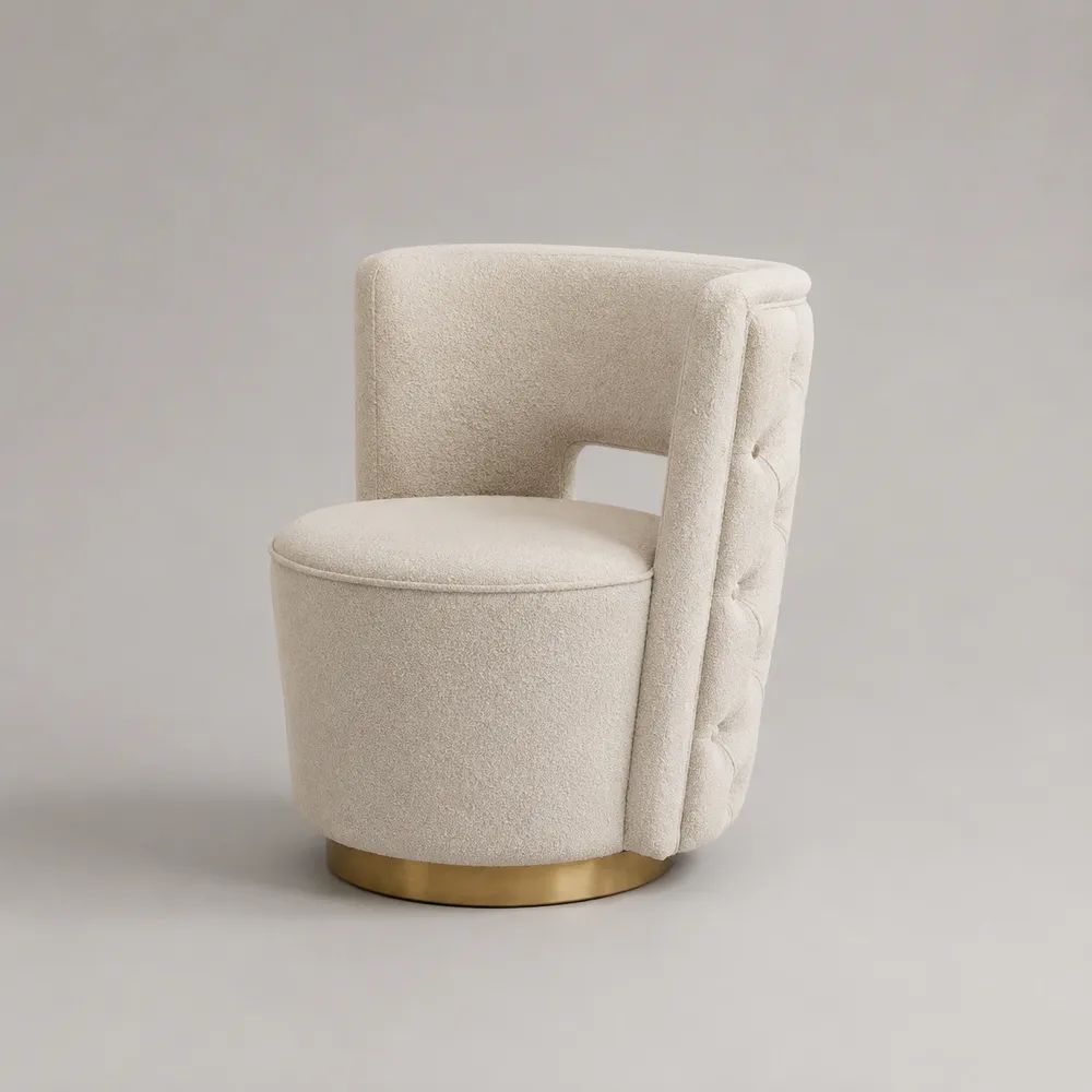 Poltrona girevole in tessuto bouclé avorio con schienale curvo e base oro, 72 x 72 x 82 cm